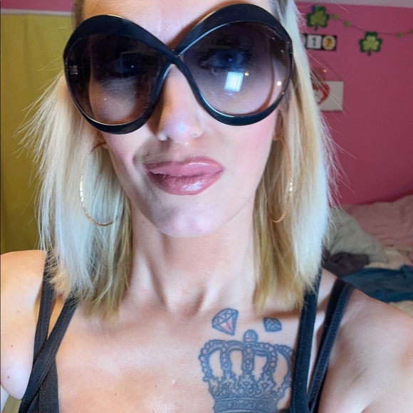 Tom Ford Carine Sunglasses Feminine 